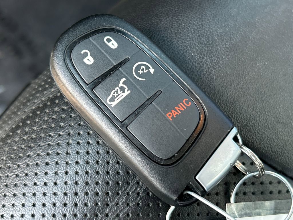 Used 2021 Jeep Cherokee Latitude Lux 80th Anniv w/ Quick Order Package 26U 80TH image 34