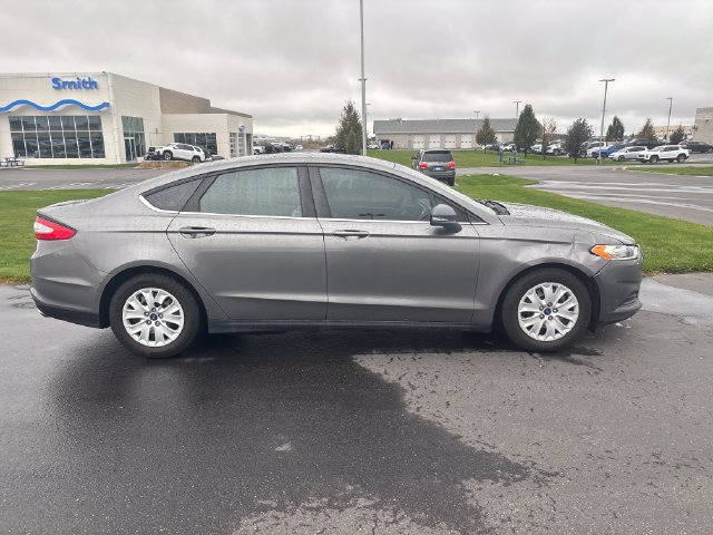 Used 2014 Ford Fusion S FWD image 2