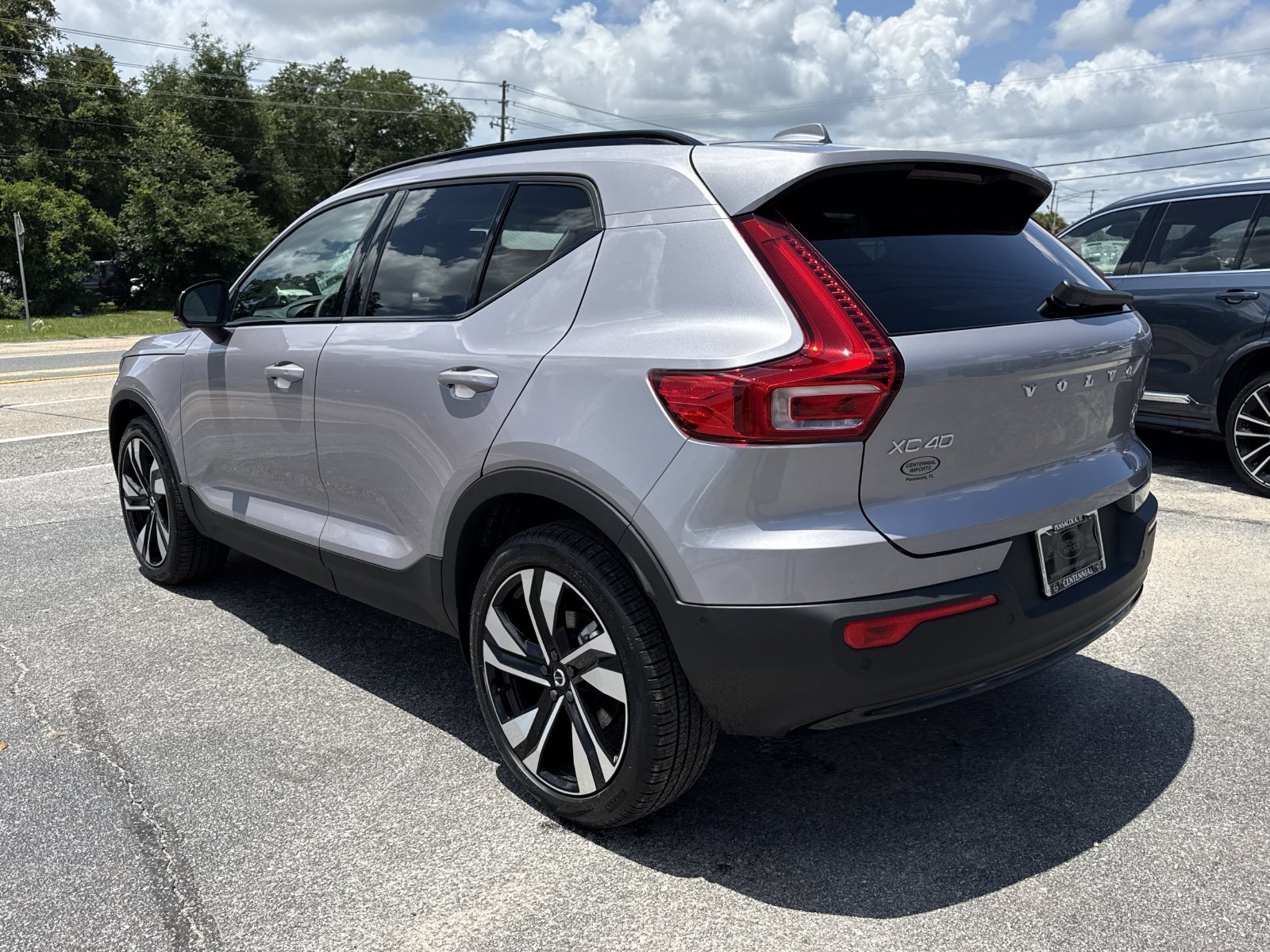 New 2026 Volvo XC40 B5 Ultra w/ Protection Package Premier AWD/4WD image 3