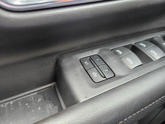 Used 2024 GMC Yukon XL SLT image 20