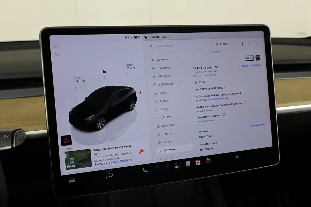 Used 2024 Tesla Model Y Long Range AWD/4WD image 38
