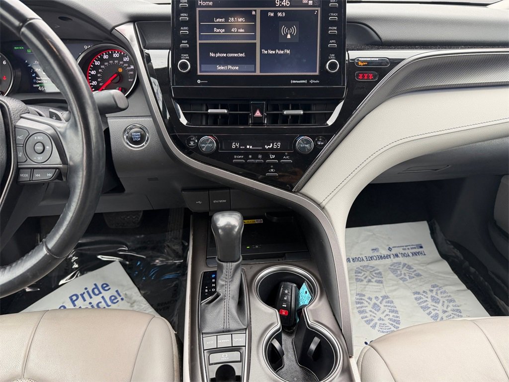 Used 2023 Toyota Camry XSE image 11