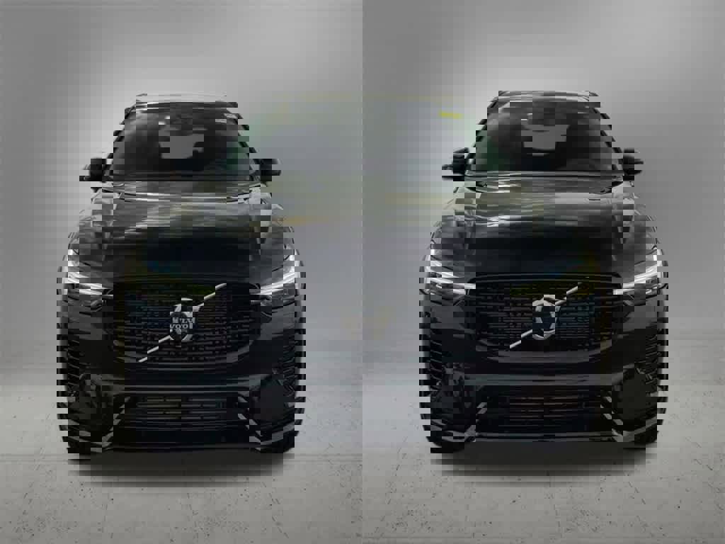 Used 2025 Volvo XC60 T8 Plus w/ Protection Package Premier image 9