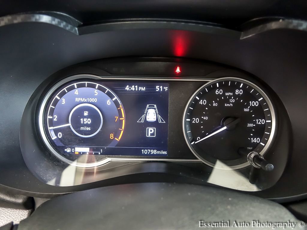 Used 2024 Nissan Versa SR w/ Trunk Package image 13