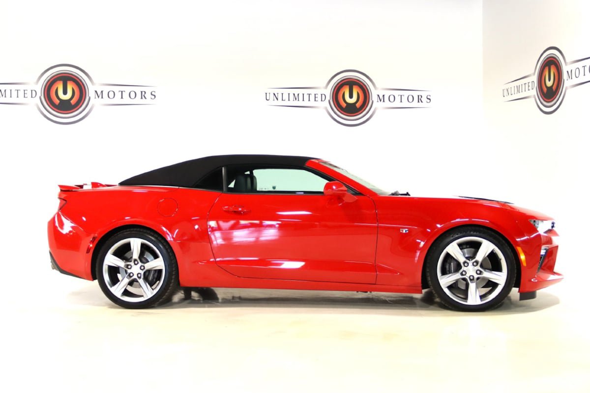 Used 2018 Chevrolet Camaro SS RWD image 84