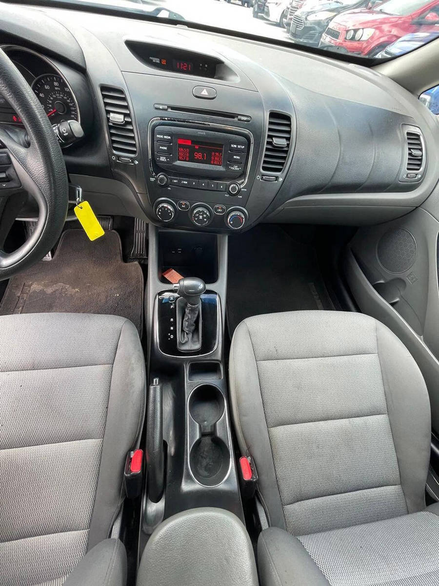 Used 2017 Kia Forte LX FWD image 12