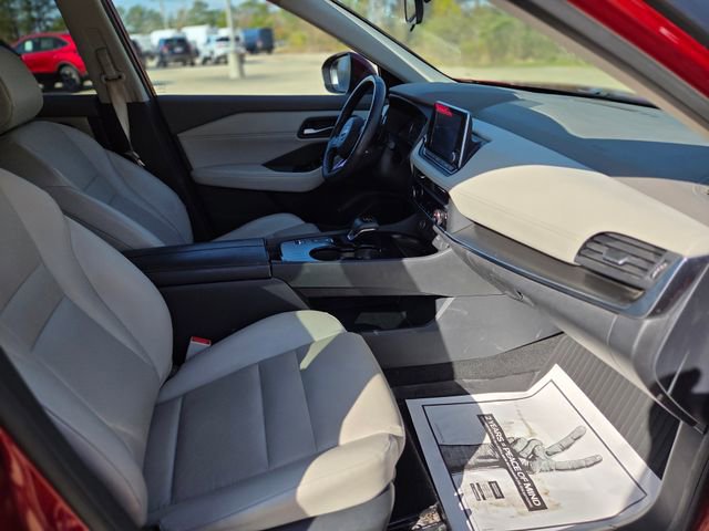 Used 2023 Nissan Rogue SV w/ SV Premium B Package image 15