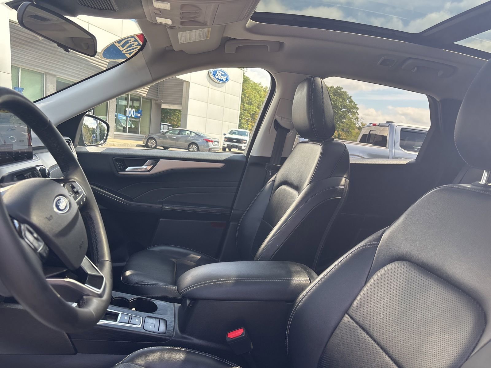 Used 2022 Ford Escape SEL image 10