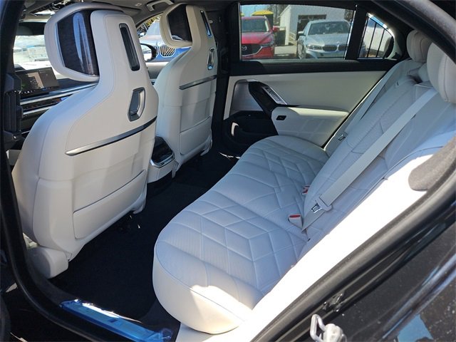 New 2025 BMW 760i xDrive image 10