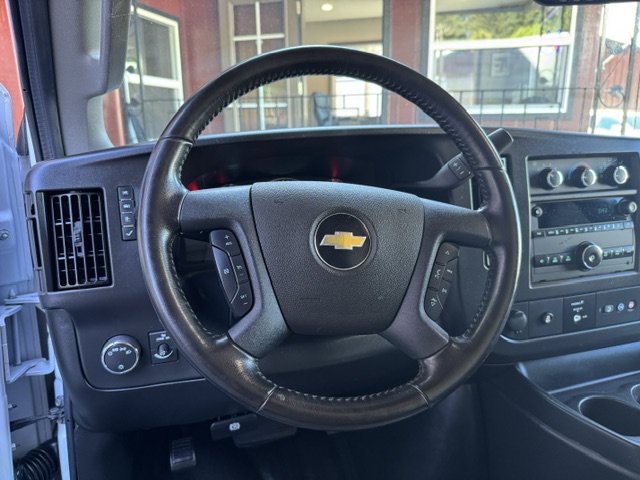 Used 2021 Chevrolet Express 3500 w/ Power Convenience Package RWD image 10