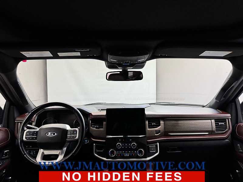 Used 2023 Ford Expedition Limited image 12