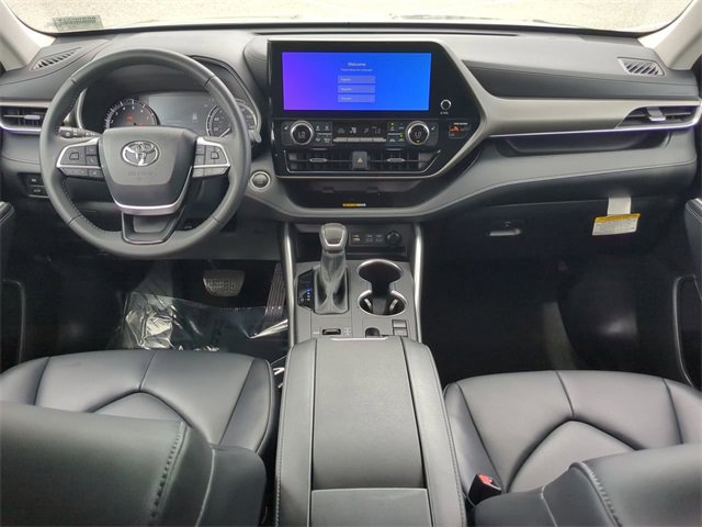 Certified 2024 Toyota Highlander XLE image 15