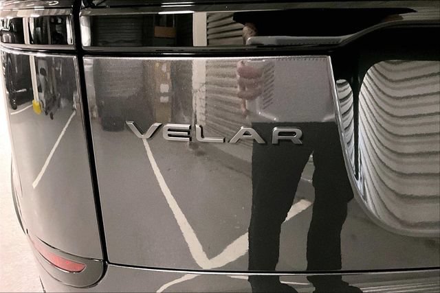 Certified 2026 Land Rover Range Rover Velar Dynamic SE AWD/4WD image 7