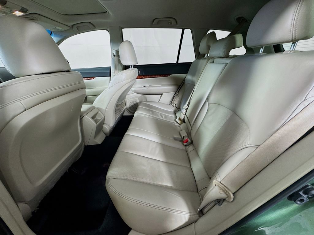Used 2011 Subaru Outback 2.5i Limited image 29