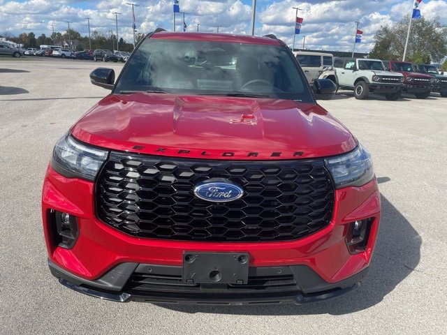 New 2026 Ford Explorer ST-Line image 3