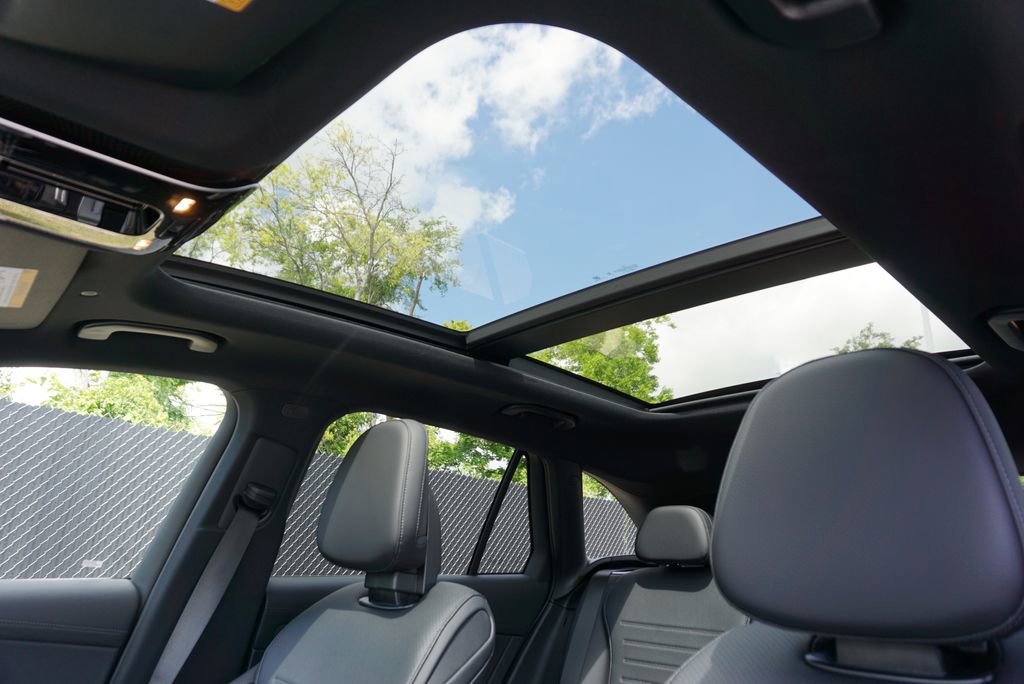 Certified 2025 Mercedes-Benz GLC 300 4MATIC image 42