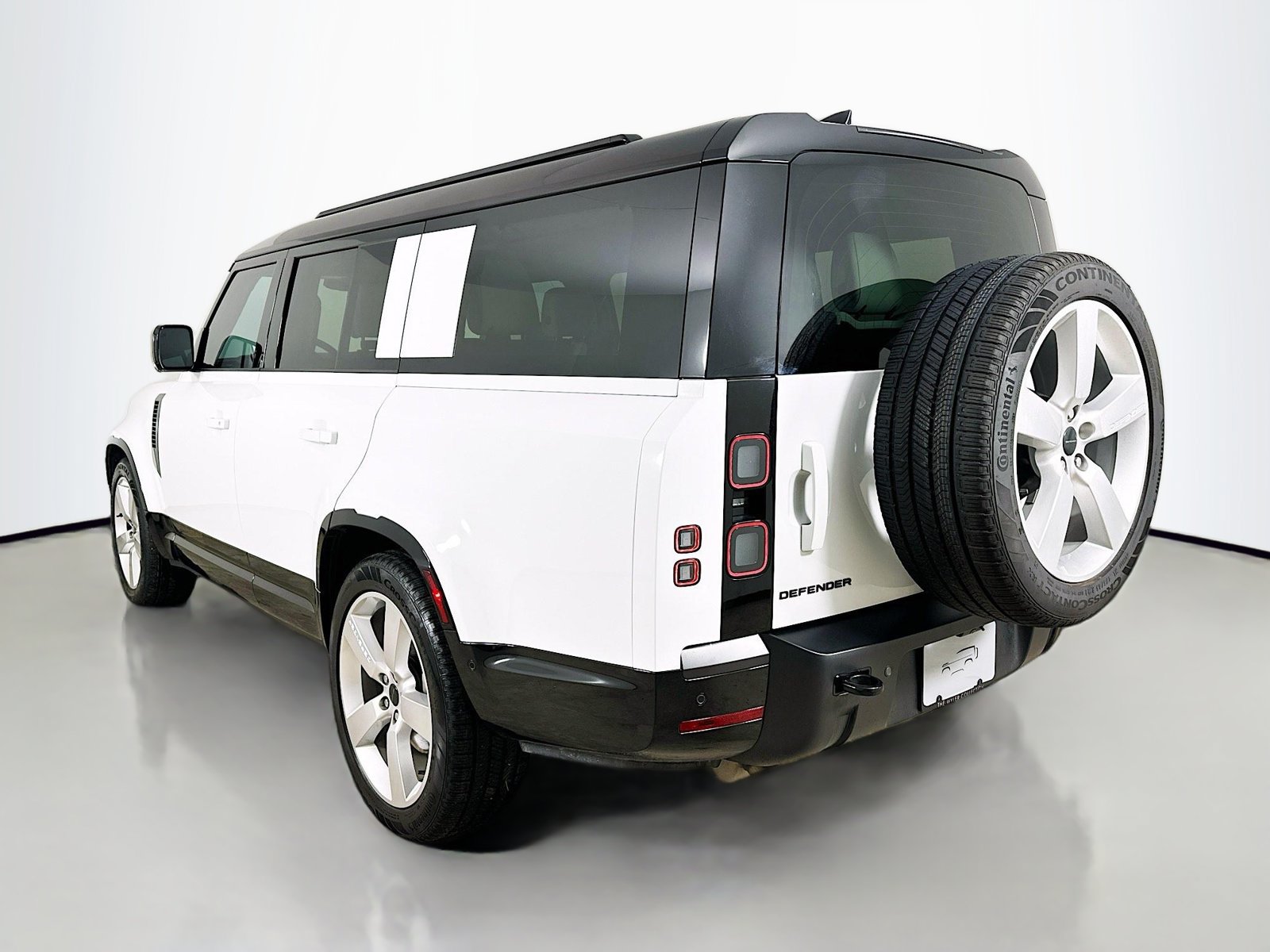 New 2026 Land Rover Defender 130 X-Dynamic SE AWD/4WD image 7