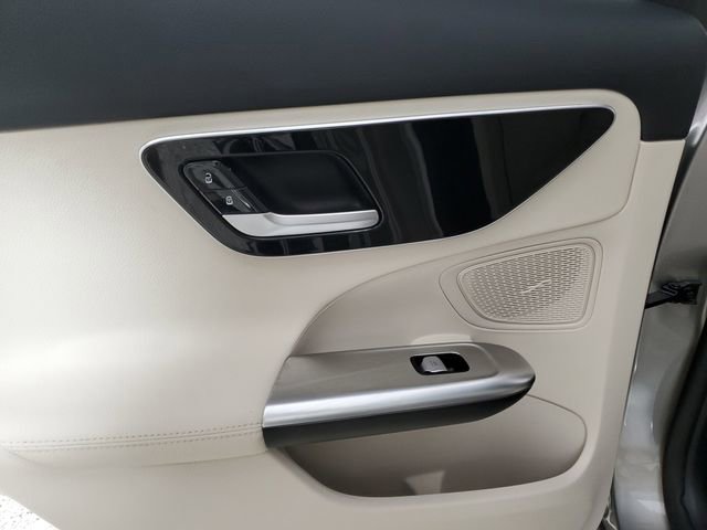 Used 2023 Mercedes-Benz C 300 Sedan image 10