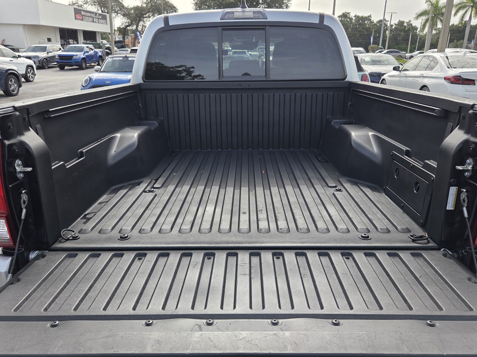 Used 2023 Toyota Tacoma SR AWD/4WD image 7