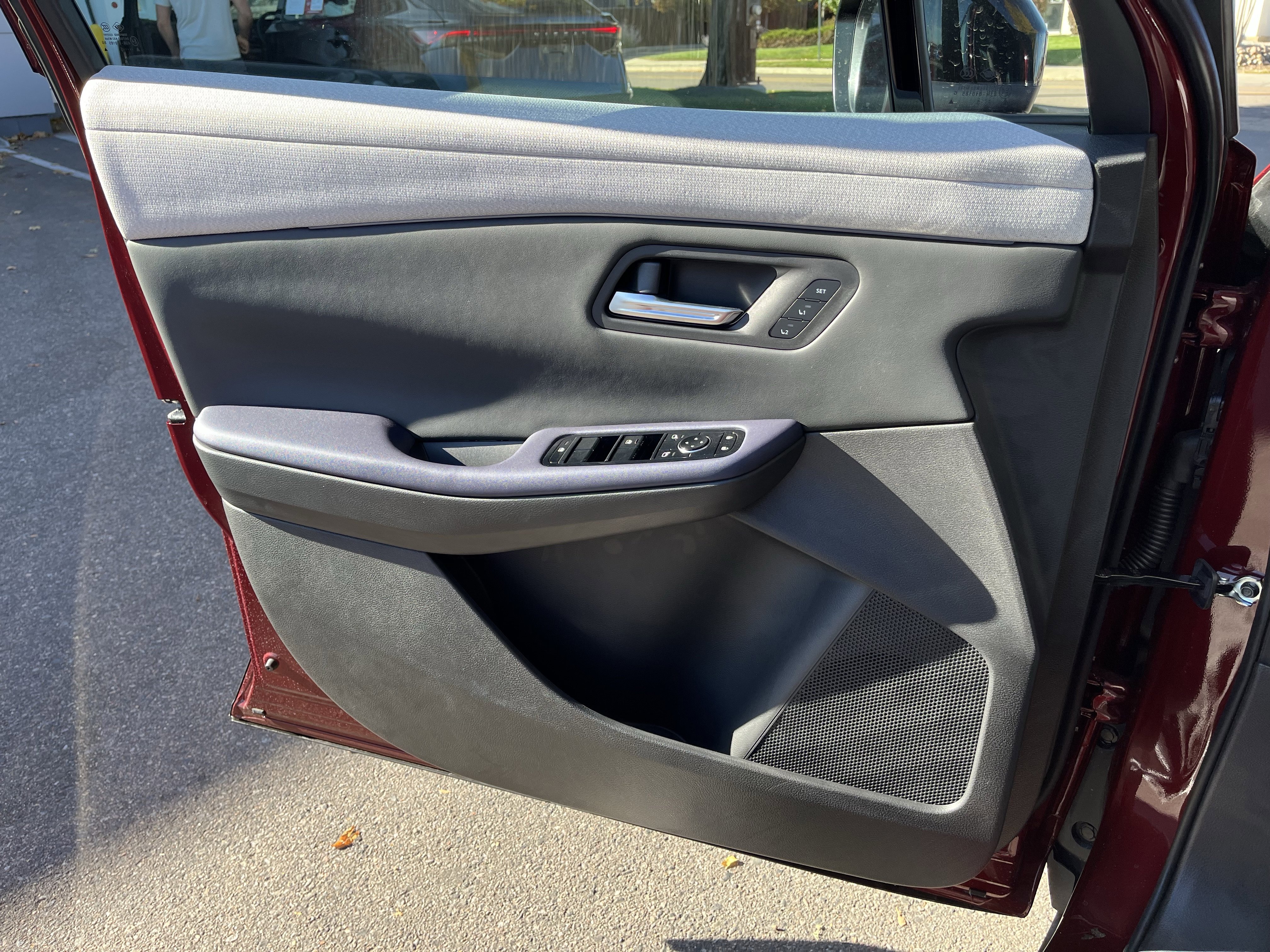 New 2026 Nissan Leaf Platinum+ image 11