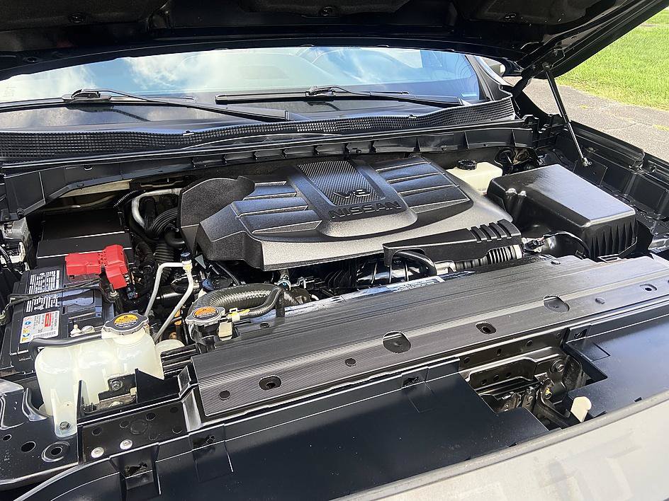 Used 2021 Nissan Titan PRO-4X w/ Pro-4x Convenience Package AWD/4WD image 17
