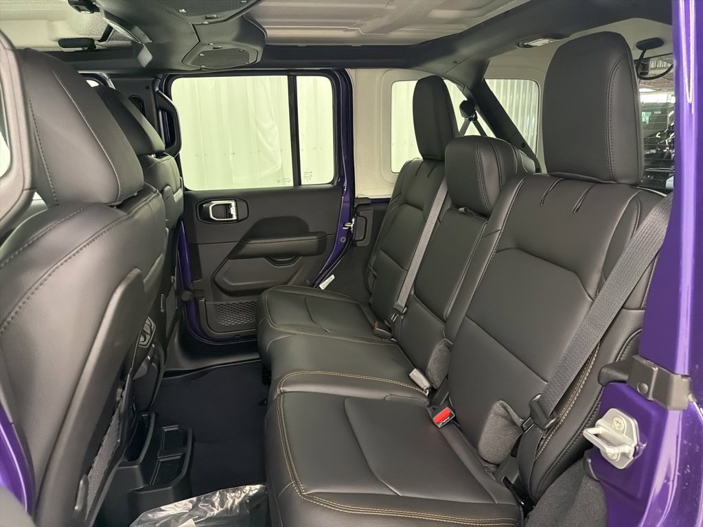 New 2026 Jeep Wrangler Unlimited Sahara AWD/4WD image 11