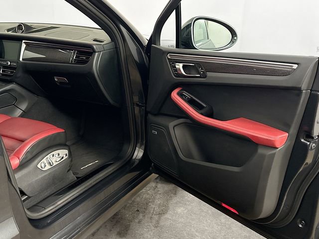 Used 2020 Porsche Macan GTS image 45