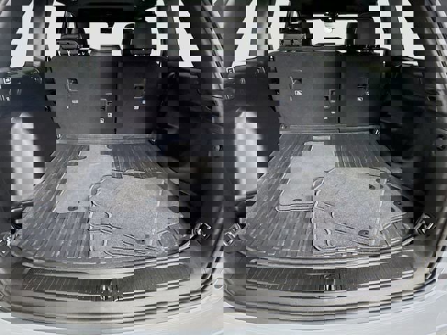 Used 2025 Jeep Grand Cherokee Altitude AWD/4WD image 26