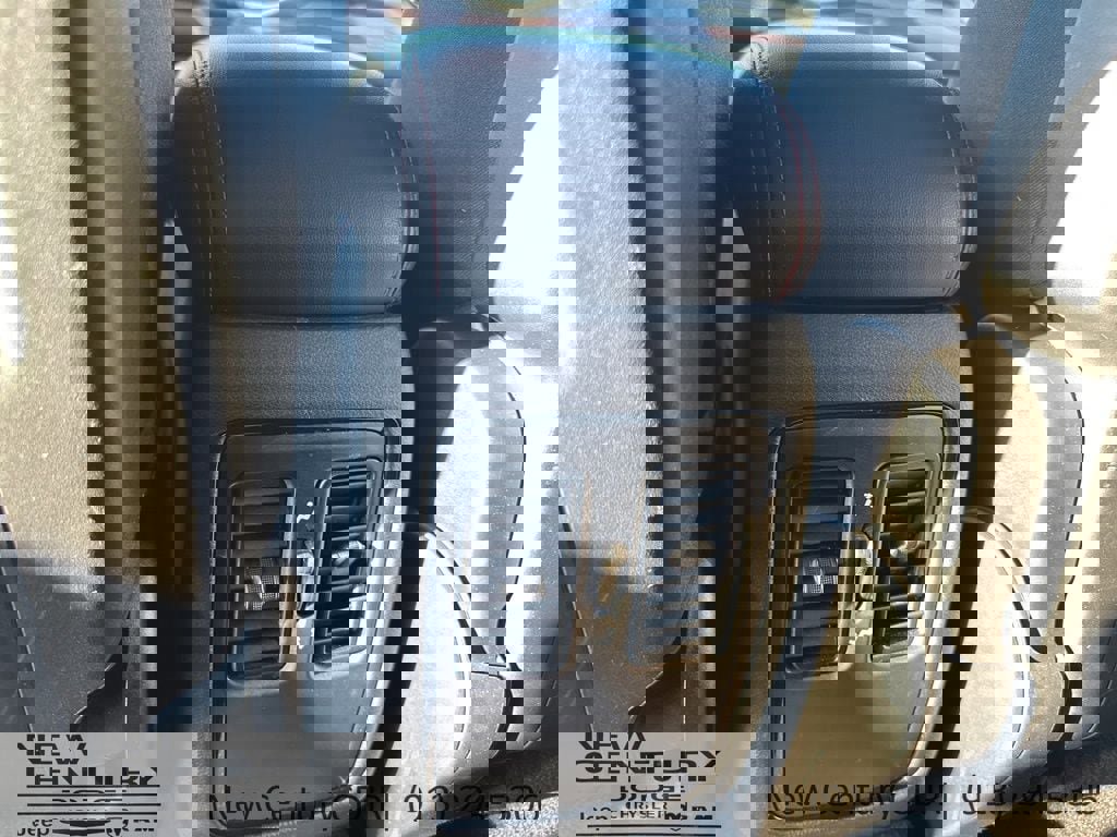 Used 2025 Dodge Durango GT image 14