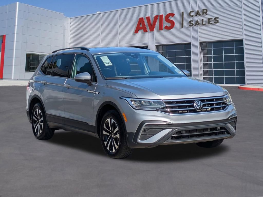 Used 2024 Volkswagen Tiguan S FWD image 3