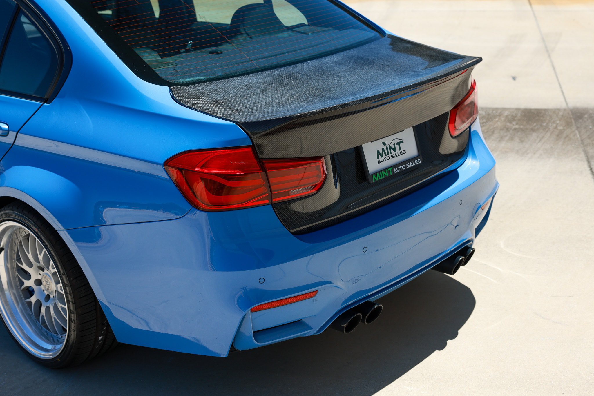 Used 2018 BMW M3 RWD image 49