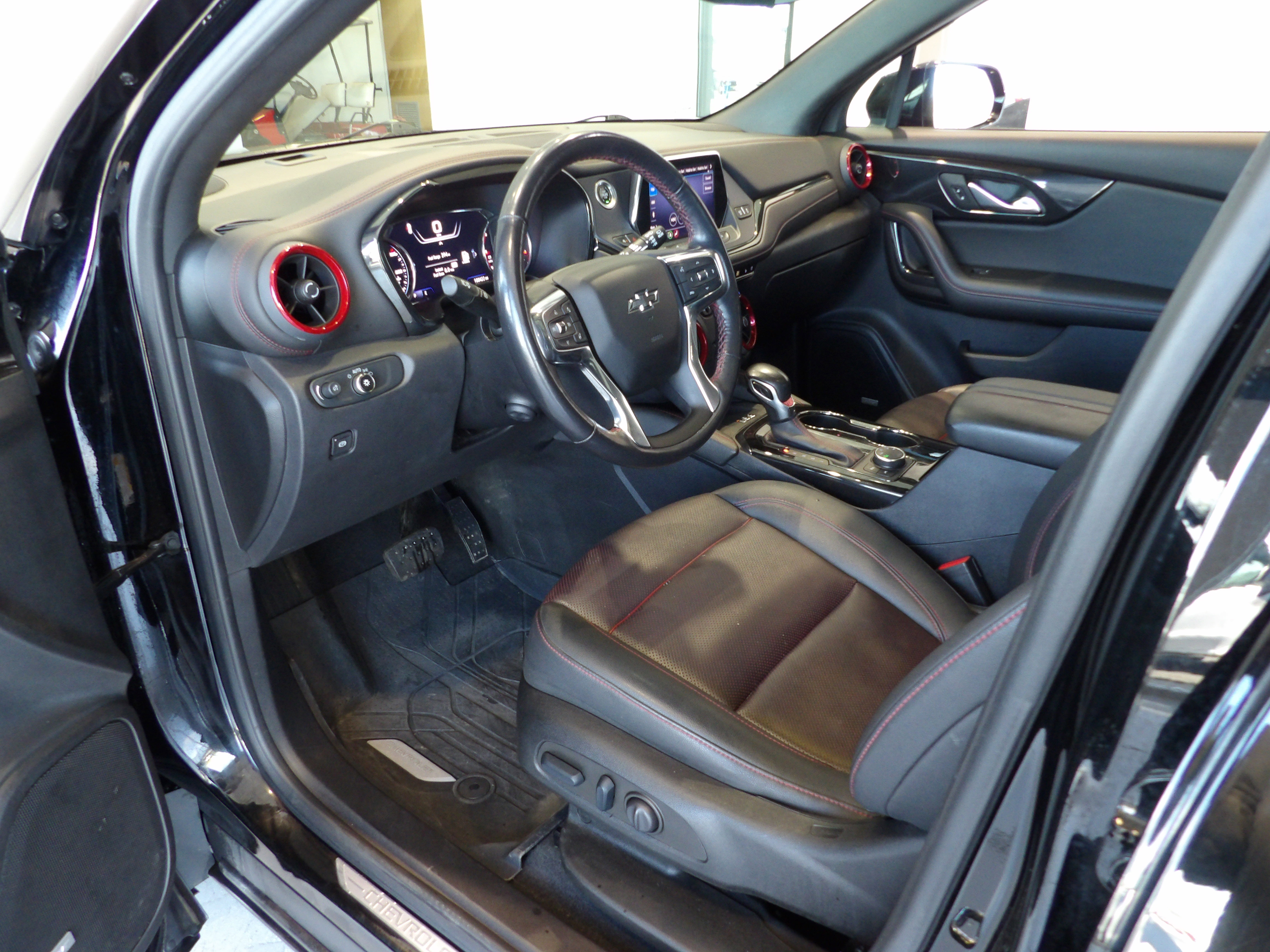 Used 2022 Chevrolet Blazer RS w/ Enhanced Convenience Package AWD/4WD image 10