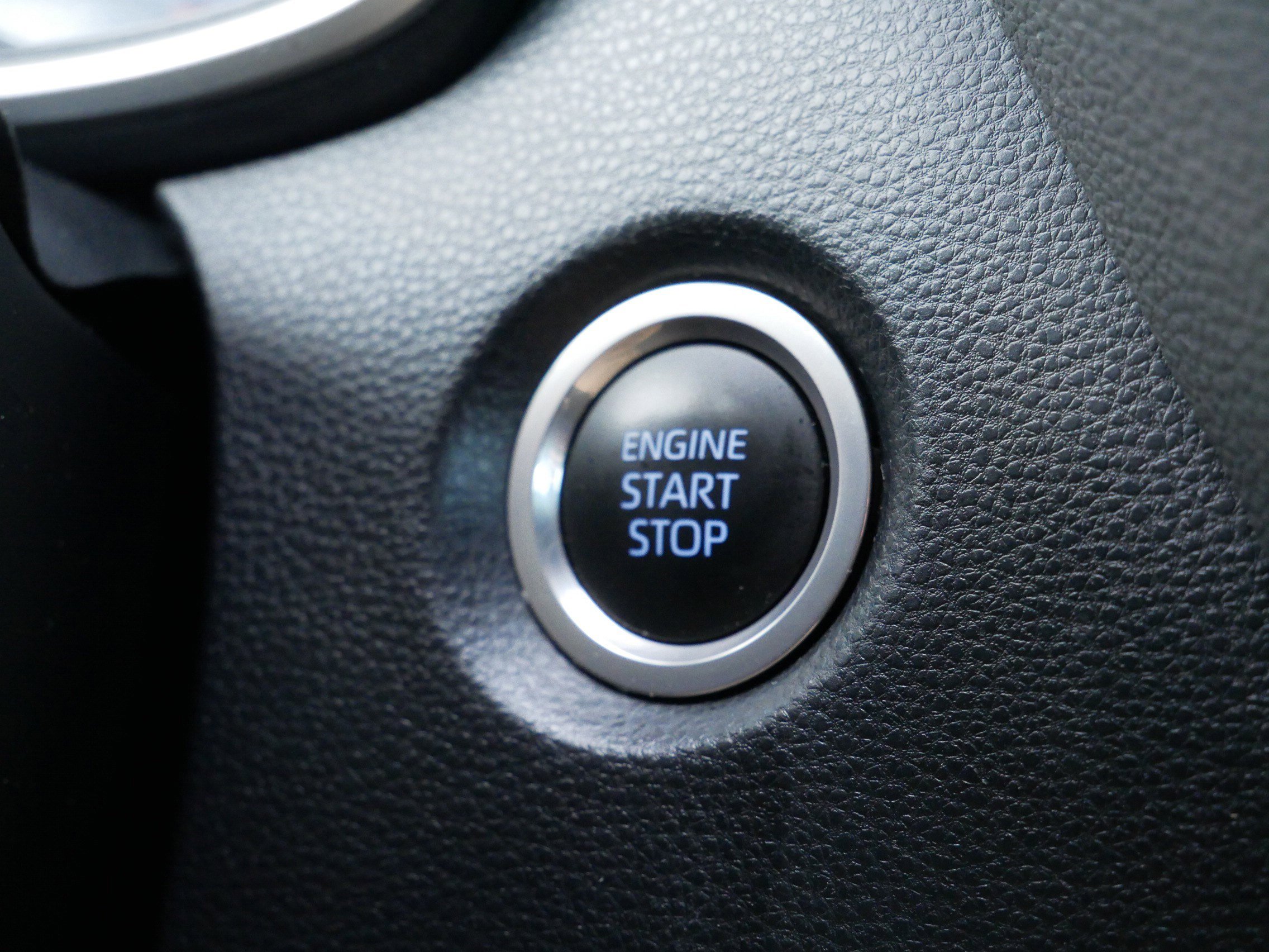 Used 2021 Toyota Corolla SE w/ Blackout Package (TMS) image 30