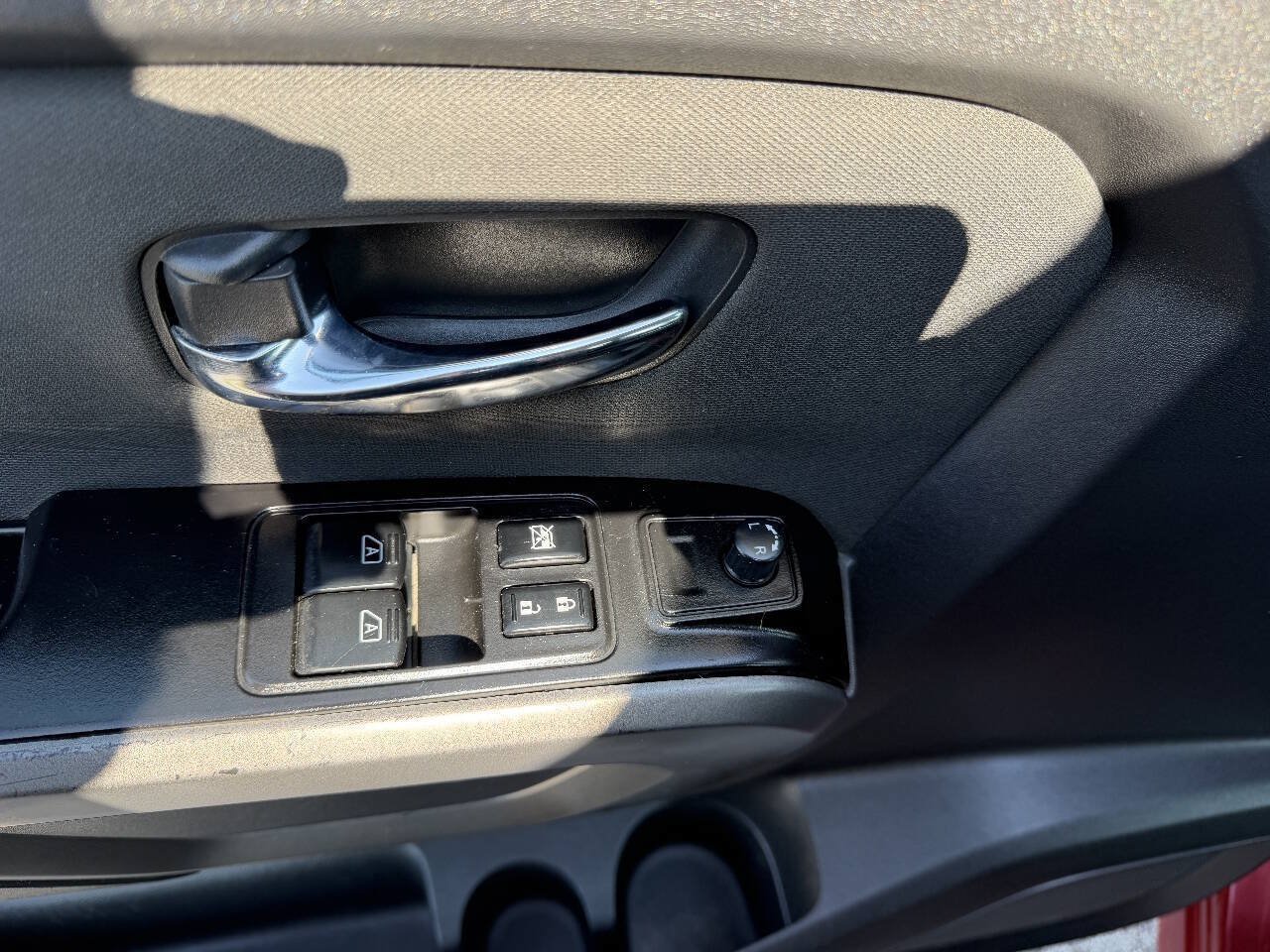 Used 2015 Nissan Titan PRO-4X AWD/4WD image 12