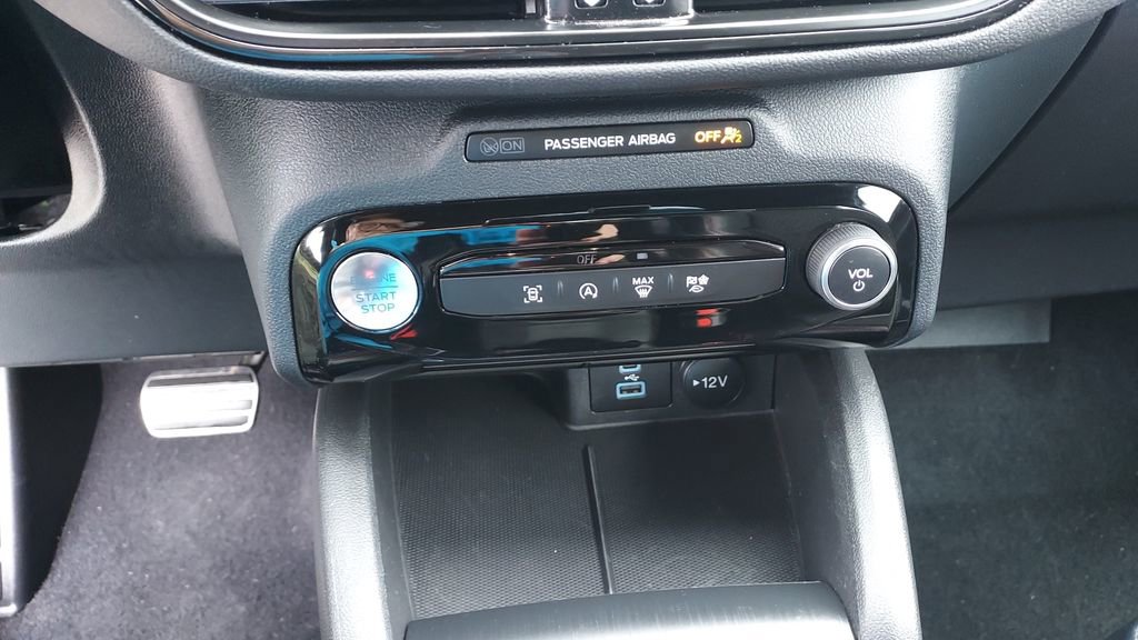 Certified 2023 Ford Escape ST-Line w/ Tech Pack #1 FWD image 16
