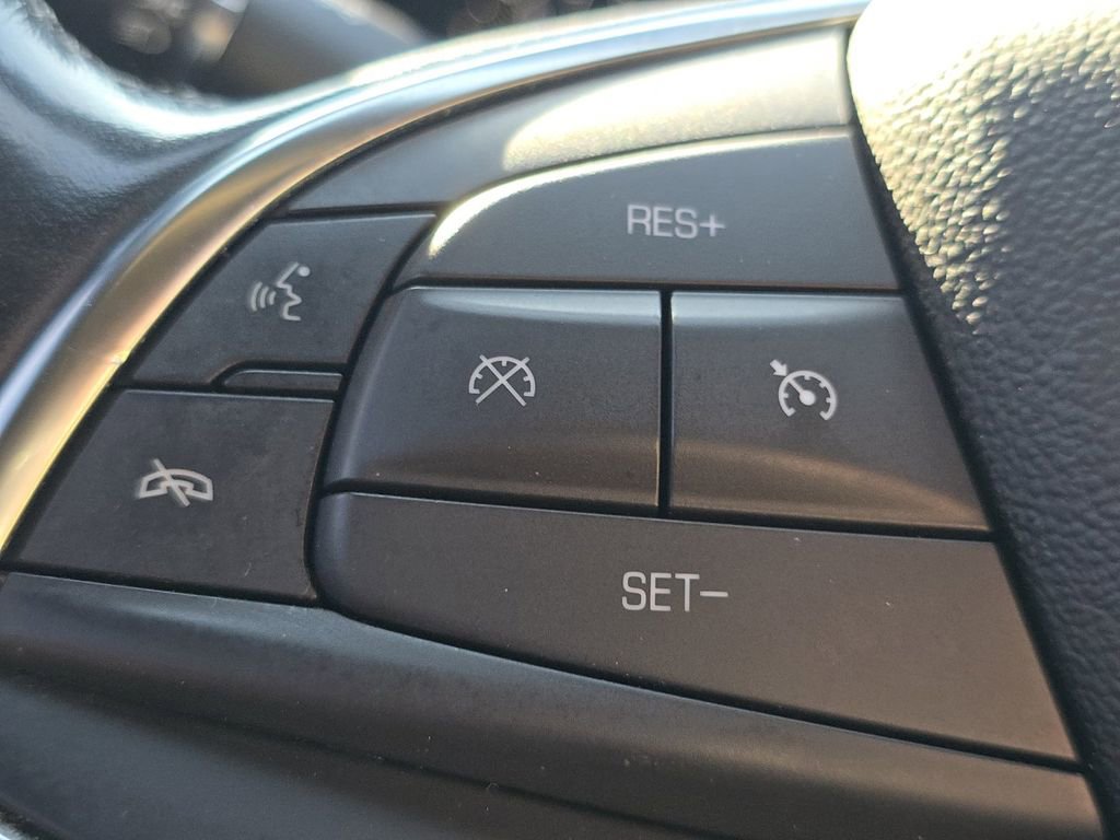 Used 2018 Cadillac XT5 AWD image 33