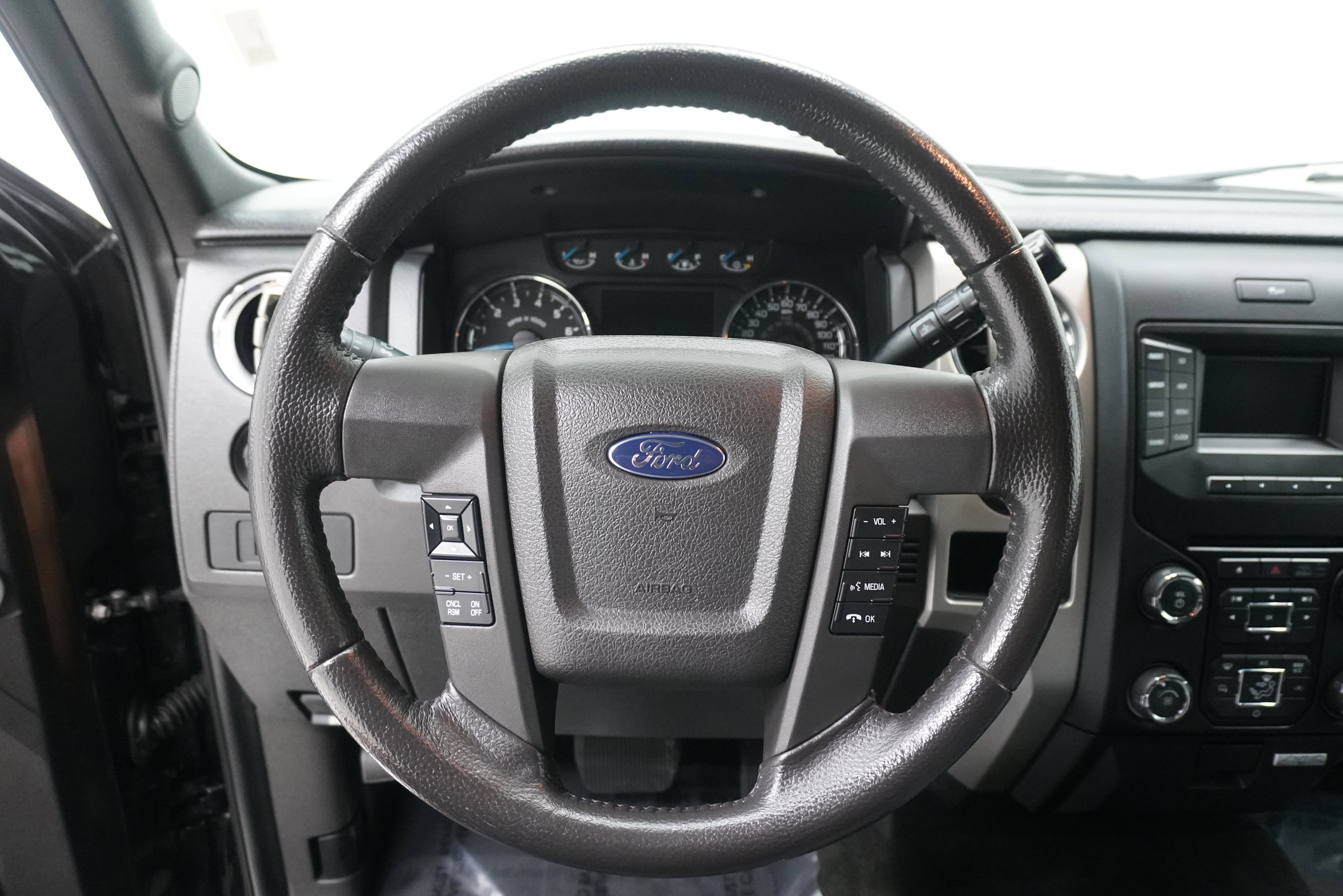 Used 2013 Ford F150 XLT w/ XLT Chrome Pkg image 15