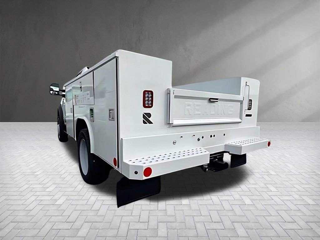 New 2025 Ford F550 4x4 Regular Cab Super Duty image 4