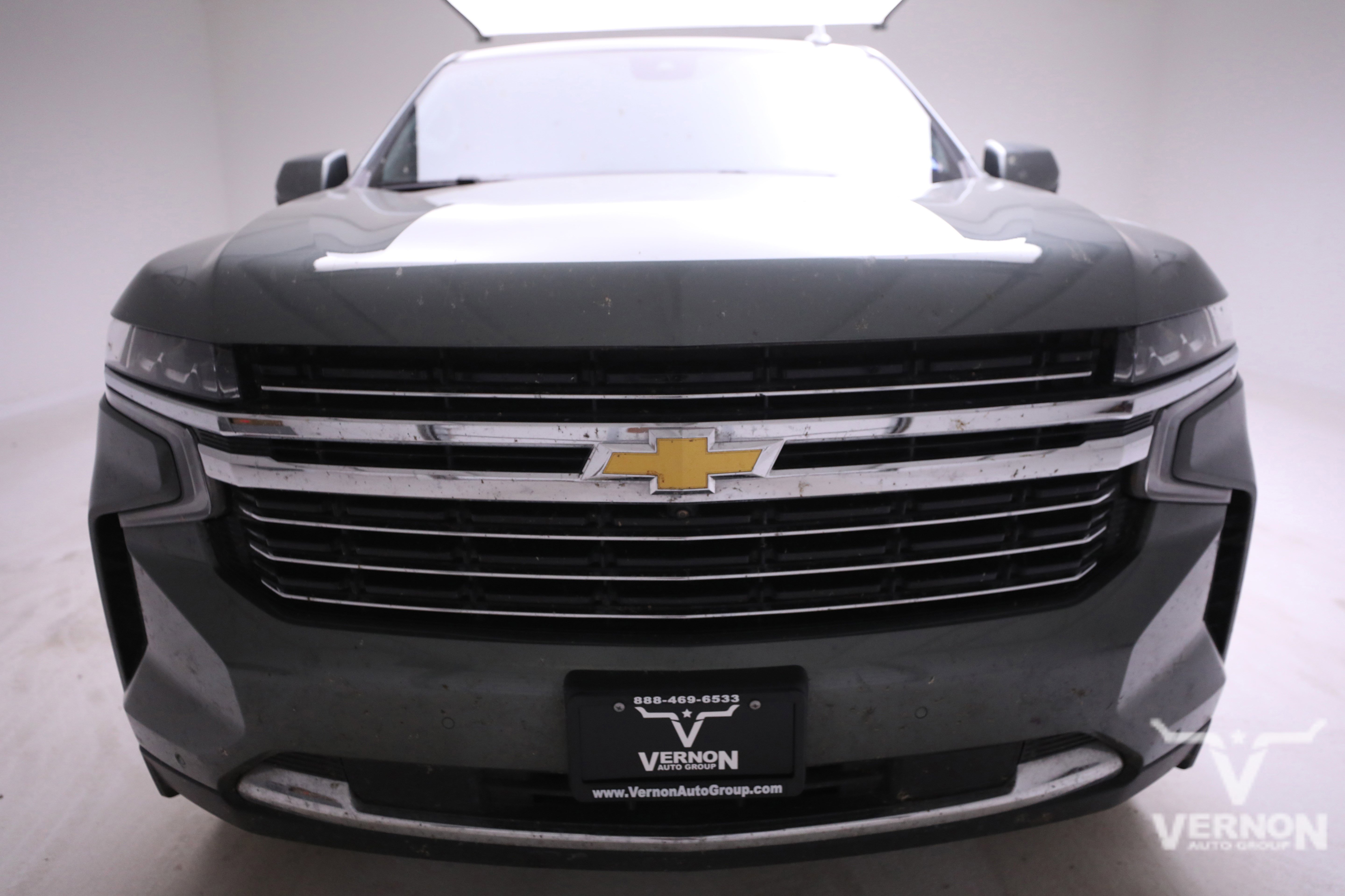 Used 2024 Chevrolet Suburban LT w/ Luxury Package AWD/4WD image 7