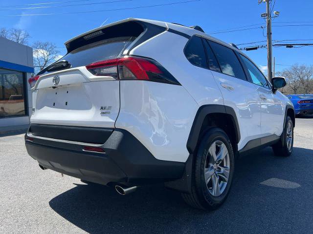 Used 2024 Toyota RAV4 XLE AWD/4WD image 5