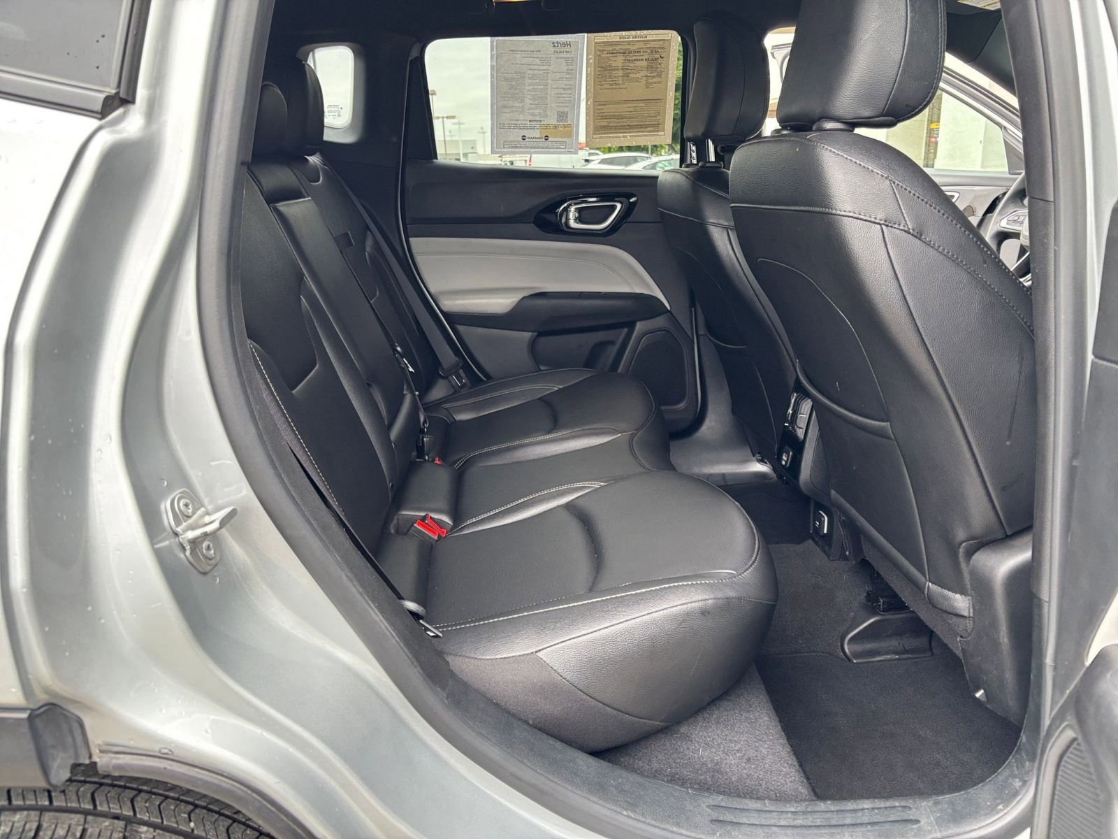 Used 2025 Jeep Compass Limited AWD/4WD image 27