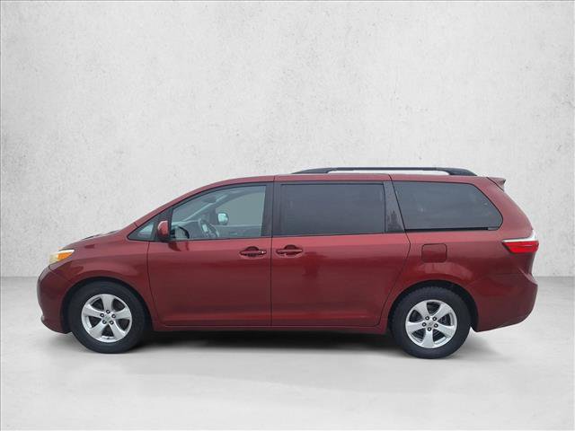Used 2015 Toyota Sienna LE image 8