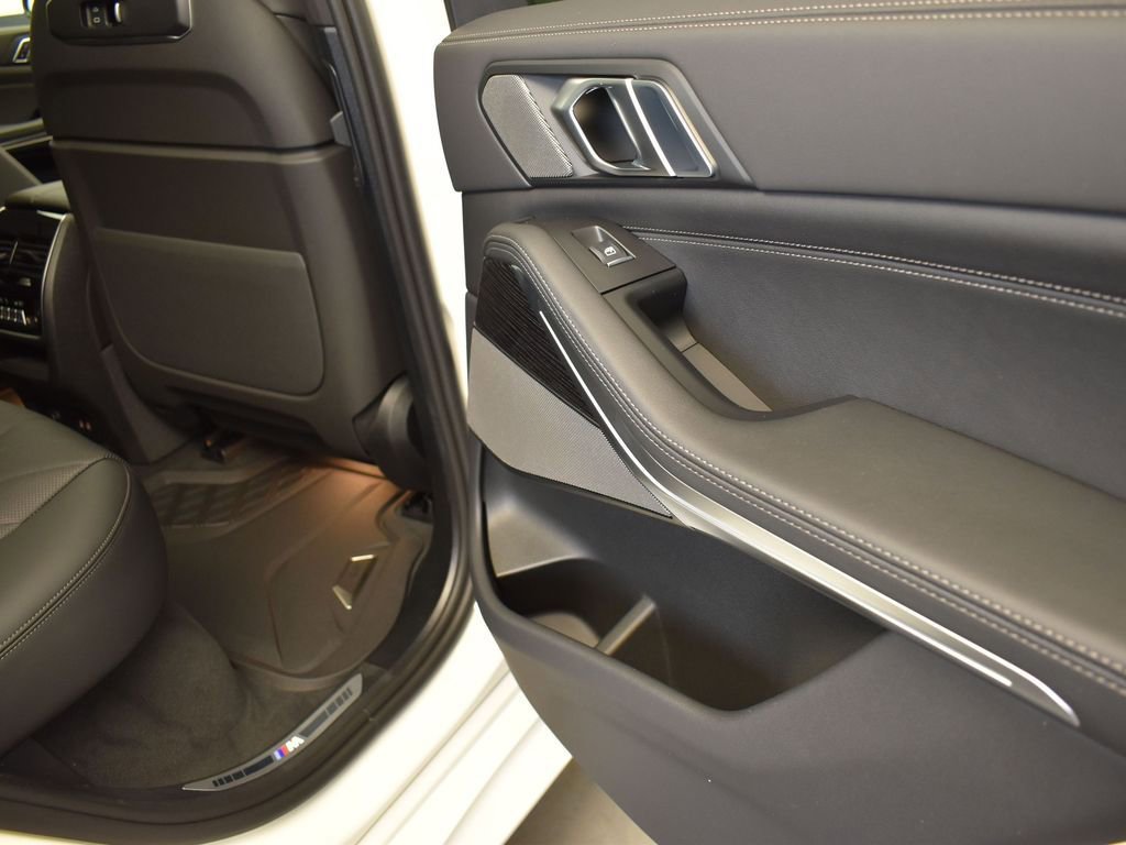 New 2026 BMW X5 sDrive40i w/ M Sport Package image 21