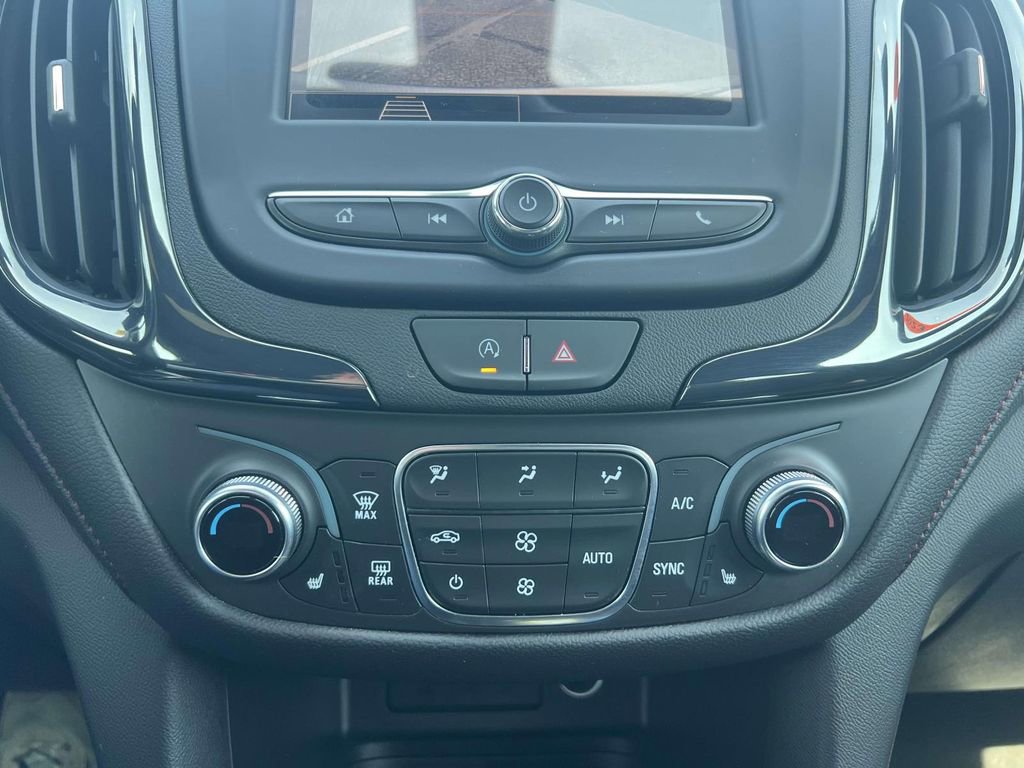 Used 2023 Chevrolet Equinox RS AWD/4WD image 30