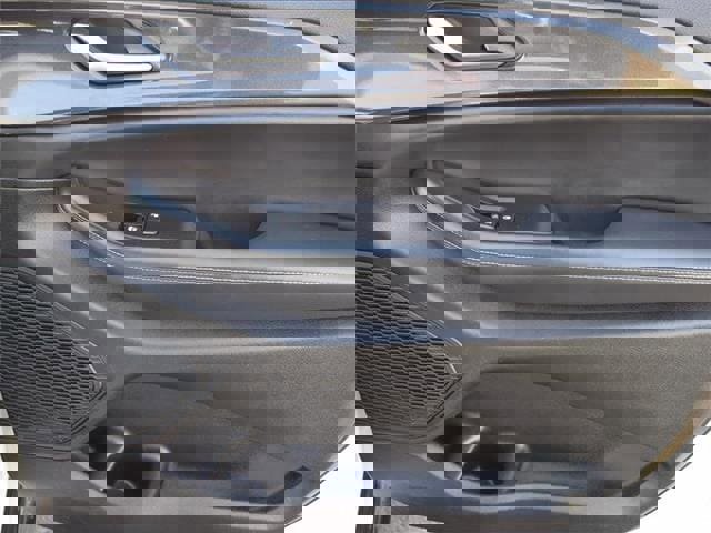 Used 2023 Jeep Grand Cherokee L Laredo image 25