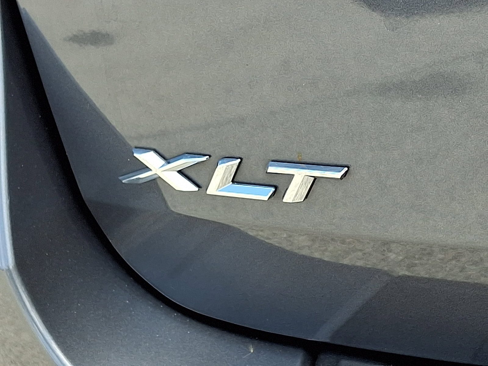 Certified 2023 Ford Explorer XLT w/ Equipment Group 202A AWD/4WD image 34