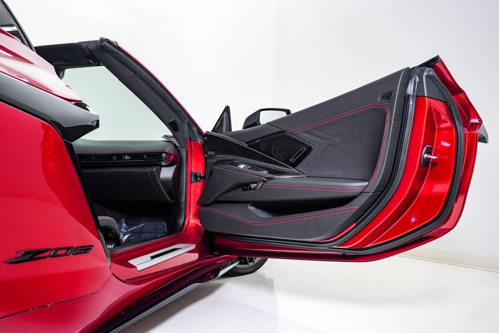 Used 2023 Chevrolet Corvette Z06 w/ Z07 Performance Package RWD image 22