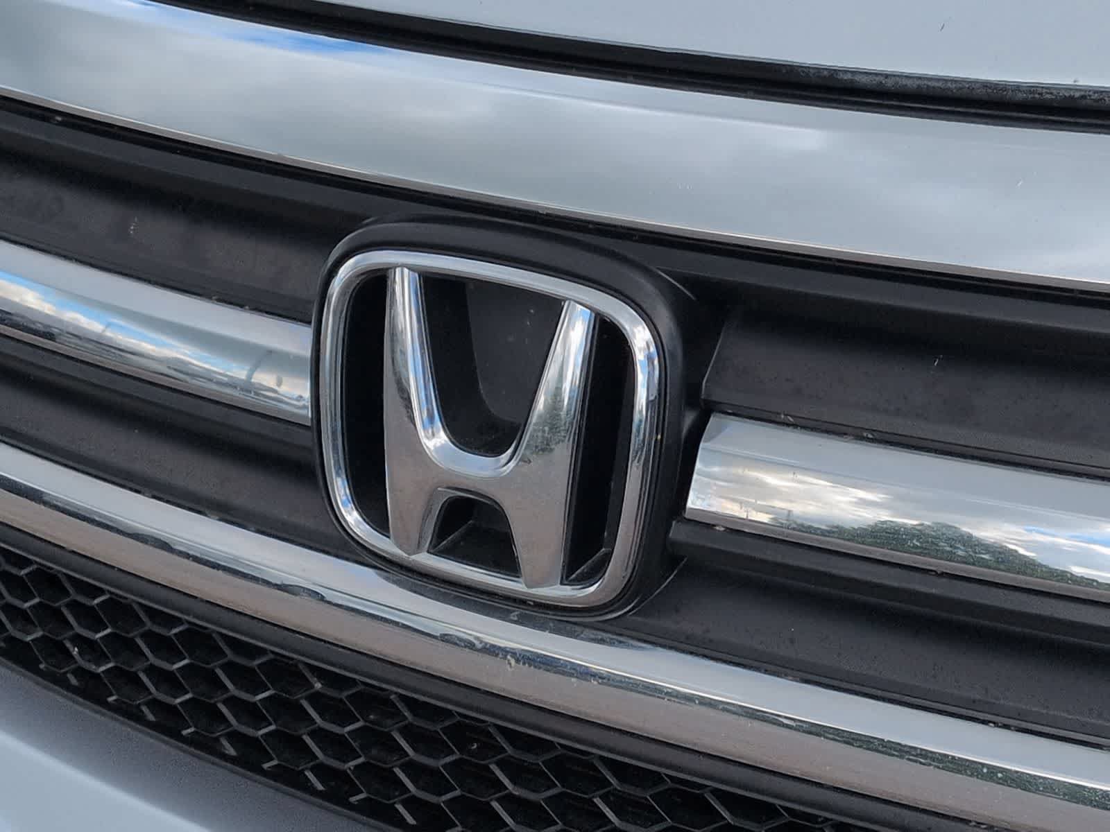 Used 2017 Honda Pilot EX-L image 12
