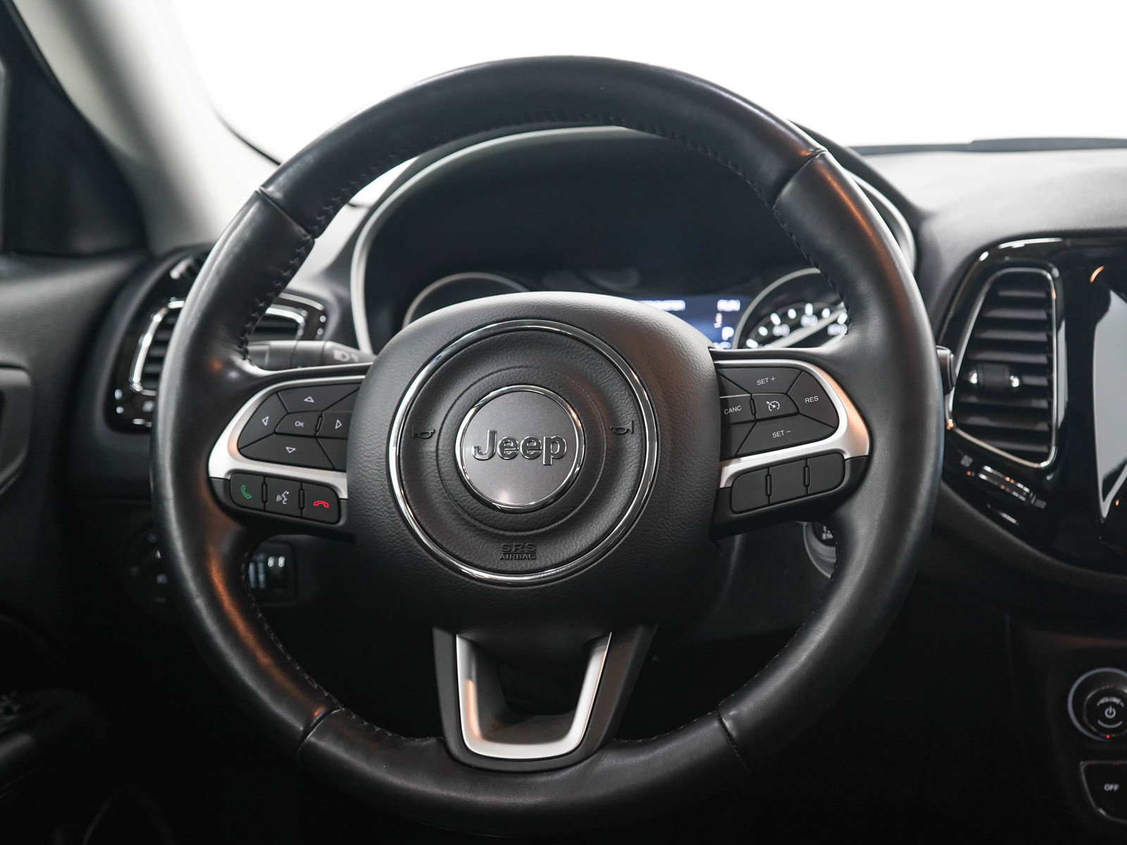 Used 2021 Jeep Compass Latitude AWD/4WD image 16