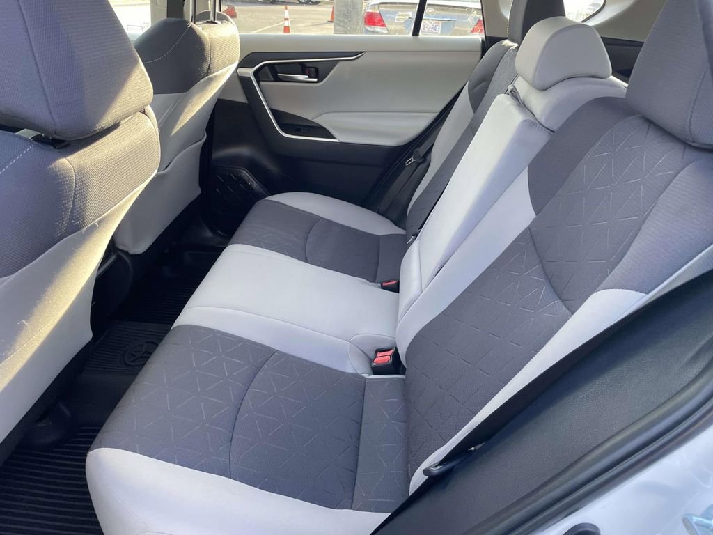 Used 2024 Toyota RAV4 XLE w/ Convenience Package image 23
